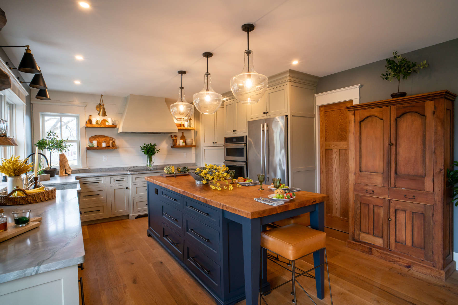 Top 5 Reasons Why You Should Choose Custom Cabinets Over Semi-Custom -  villagehandcrafted